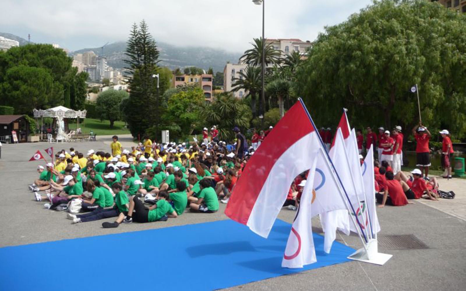 les jeunes dans les jardins de Fontvieille