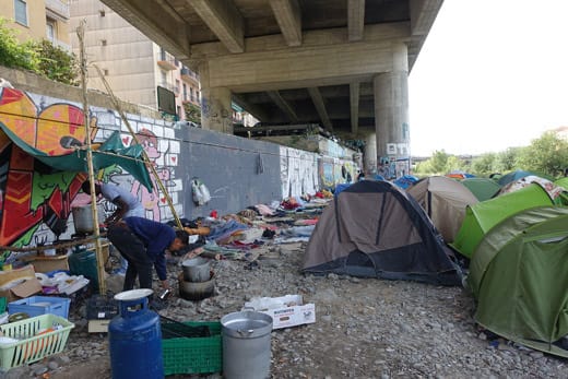 migrants-eglise-sant-antonio-vintimille-juillet-2016-mh-dsc05475